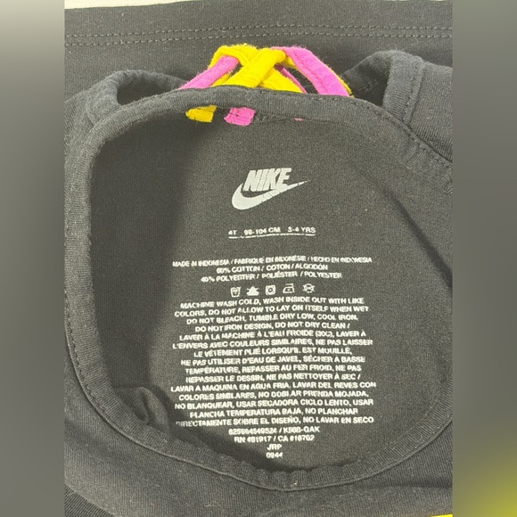 Nike Toddler Girl Outfit Shorts Set 4T Black Logo T-Shirt Top Shorts Gray Neon - Picture 14 of 14
